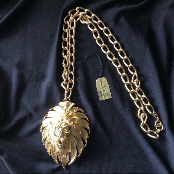Vintage Trifari Lion Hidden Watch Necklace,  Original Tag, MINT - Picture 10 of 13